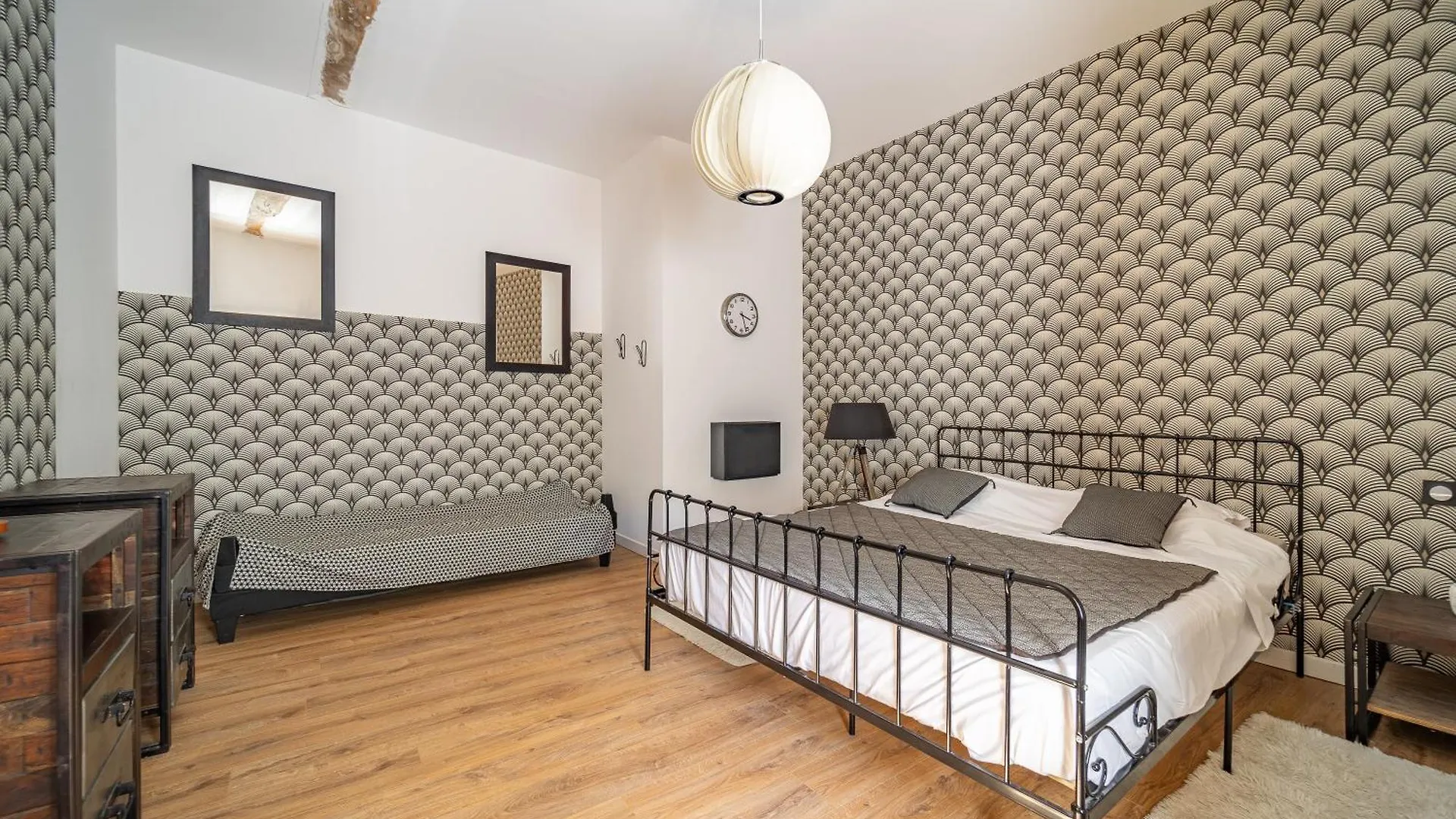 Cosy Room'S Frontonas 0*,
